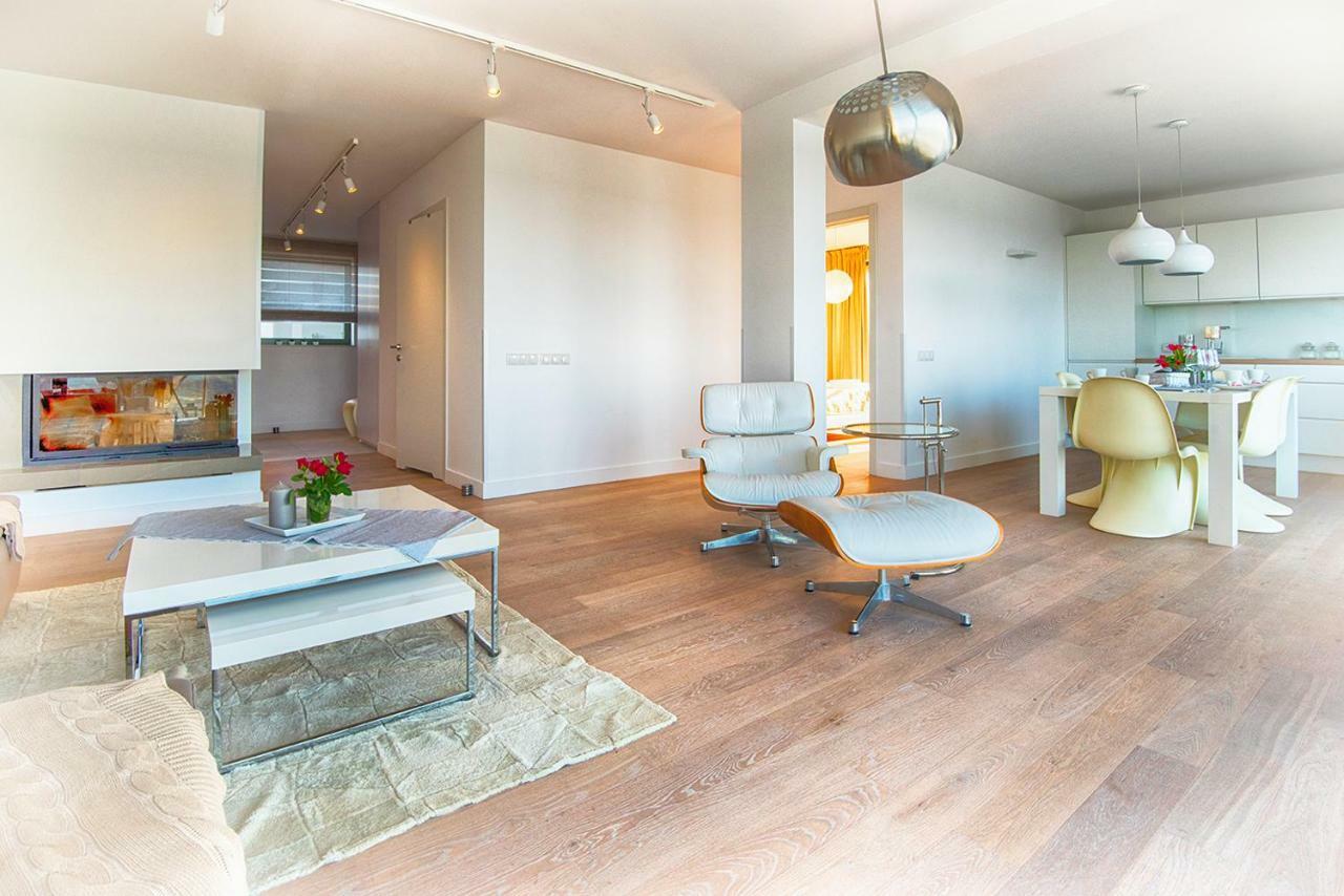 Superior Cliff Apartment 尤斯托尼莫斯基 外观 照片