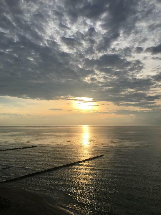 Superior Cliff Apartment 尤斯托尼莫斯基 外观 照片